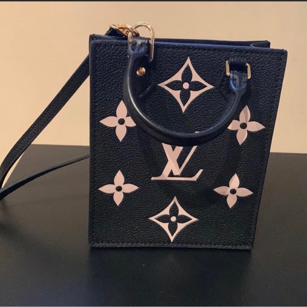 LV mini sac plat